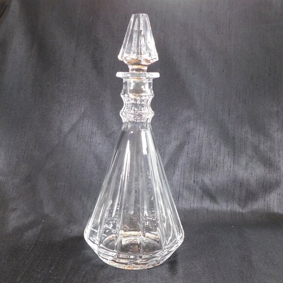 Wedgwood Cut Crystal Decanter with Matching Stopper # 23110 - Picture 1 of 6